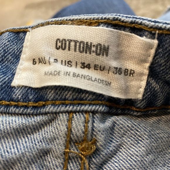 Cotton On High Rise Mom Blue Jean Shorts Womens Size 2 Frayed Hem - Picture 8 of 9